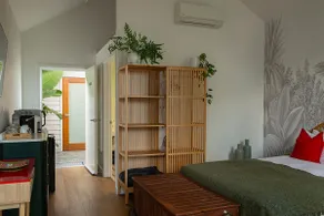 Ground Floor Queen Room - Image 2