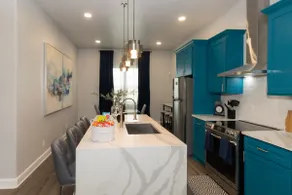 Chic modern suburban retreat. - Image 2