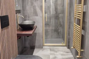 Luxury flat near beach & station - Image 3