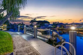 Waterfront Villa w/View, Heated Pool & Boat Rental - Image 4