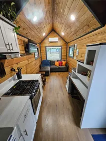 Kacco's Kubby cabin near casinos and vineyards - Image 4