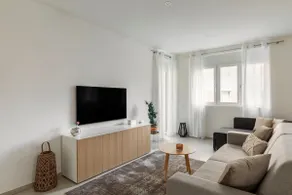Pandora | Large Suite for 8 people with Parking - Image 2