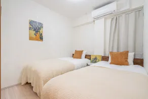 4 min walk to Otemachi station! 12 min walk to Tokyo Station! Spacious 3LDK, large glass windows with good lighting, elevator, convenient transportation, walking distance to the Imperial Palace! - Image 5