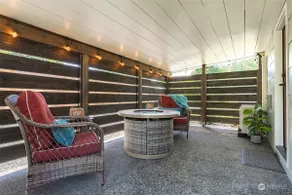 Modern Beach House Bungalow - Image 5