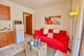 Apartment in a lakeside complex. Swimming pool, private dock, covered garage - Image 5