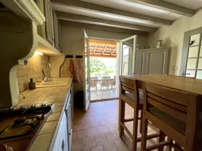 MEGET STILLT HUS MED POOL I FULL LUBERON - Image 5