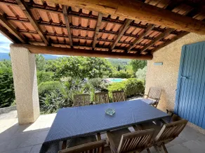 MEGET STILLT HUS MED POOL I FULL LUBERON - Image 2