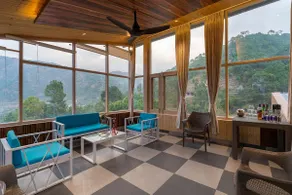 The Vivaak | Luxe 6BR, Heated Pool, Jacuzzi & More - Image 2