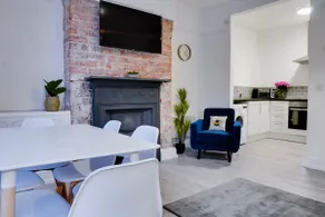 Stylish 2 bedroom flat - 15 minutes to Liverpool City Centre - Image 5