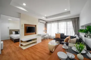 2BR Central Bangkok Apartment| Pool | 500m BTS - Image 2