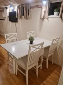 Cozy Basement Apartment - Image 5