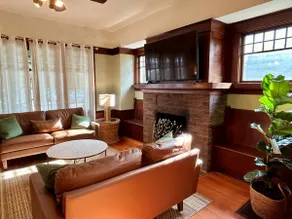 *Boho Bungalow-King-Backyard-Full Kitchen-W/D* - Image 3