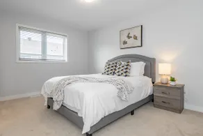 The Green Bohemian: 3beds, 3mins to CanTire Centre - Image 5