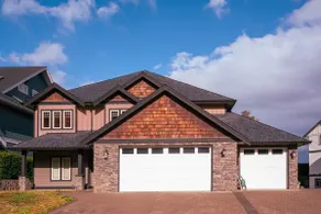 Elegant Resort Style Home - 2 Bedrooms - Image 2