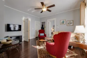 The Carol Anne-Charming 2bd/2ba Victorian near DT! - Image 3