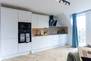 Luxurious City Centre Apartment - Image 3