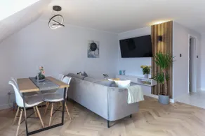 Luxurious City Centre Apartment - Image 5