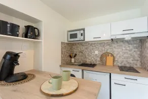 Simple and practical studio, renovated 2023, air conditioning - Image 4