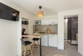 Simple and practical studio, renovated 2023, air conditioning - Image 5