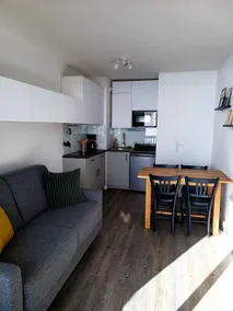 Cozy studio for 2 near slopes with balcony and parking – Auris en Oisans - Image 4