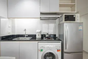 2BR Central Bangkok Apartment| Pool | 500m BTS - Image 4