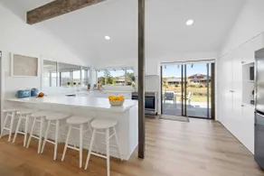 Deja Bleu - great family home with jetty - Image 5