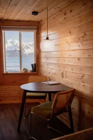 Rustic Roots Seaside Indigo Cabin - Image 5