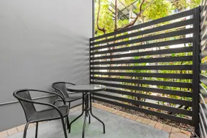 Tasteful Teneriffe! ~ 1Bed, 1Bath, Balconies - Image 3
