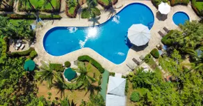 Poolside Paradise with Wi-Fi: Your Manuel Antonio - Image 2