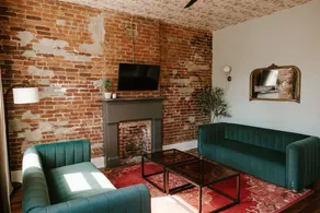 Cozy Bungalow near UD & downtown - Image 4