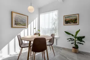 Bright and spacious apartment with a view - Image 4