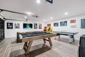 Tropical Retreat~Heated Pool ~Game Room~ Sleeps 11 - Image 5