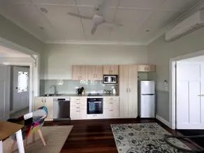 Charming Lismore townhouse - Image 3