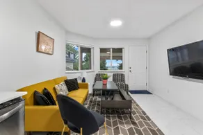 Pristine 3 Beds 2 Washroom Walkout Guest Suite - Image 2