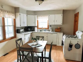 Cozy Corning Cottage - Image 2