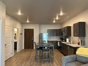 Beachy 1 Bed - Downtown GF (11) - Image 2