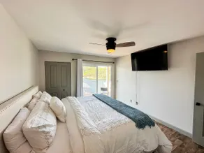 Wheelhouse: Lakefront 2BD/3BA/Deck/Pool/Pet-10PP - Image 3
