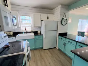 NEW! Amazing Beach & Sunset Views! Fully Renovated - Image 5