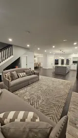 Emerald City Elegance: 5 bd 3 b open common area - Image 2