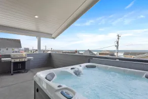 Brand New Luxury Beach Home w Hot Tub & Sauna - Image 2