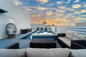 Charming Modern Getaway | Tranquil Pool+Spa Haven - Image 5