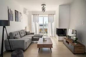 Elegant apartment with breathtaking cityscape view - Image 2