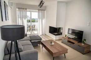 Elegant apartment with breathtaking cityscape view - Image 3