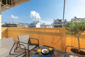 Large 2Bed 2Bath Flat w/Dining Space &Free Parking - Image 2