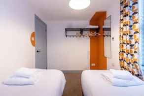 Newark Apartments: Ideal for Contractors with Parking - Image 5