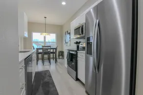 3Bed/2.5Bath - 2 Stall Attached Garage! - Image 4