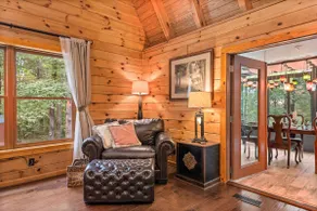 Luxury Log Home Retreat near Nashville Tennessee - Image 4