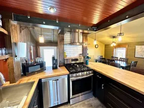 Cozy cabin with secluded Gallatin River access - Image 5