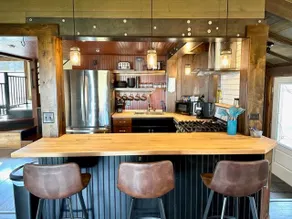 Cozy cabin with secluded Gallatin River access - Image 4