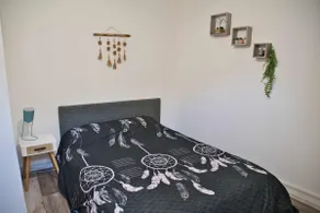 Spacious accommodation in central Joigny 4/6 guest - Image 4
